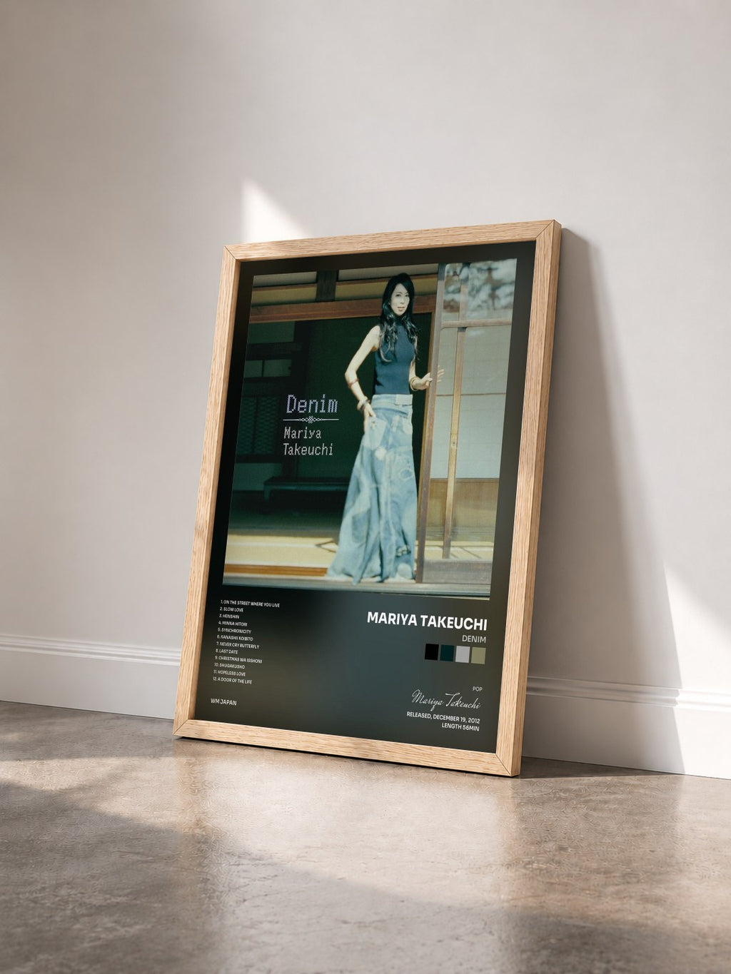 #bois Tableau de l'album Denim de Mariya Takeuchi vu de trois quarts, cadre en bois brut