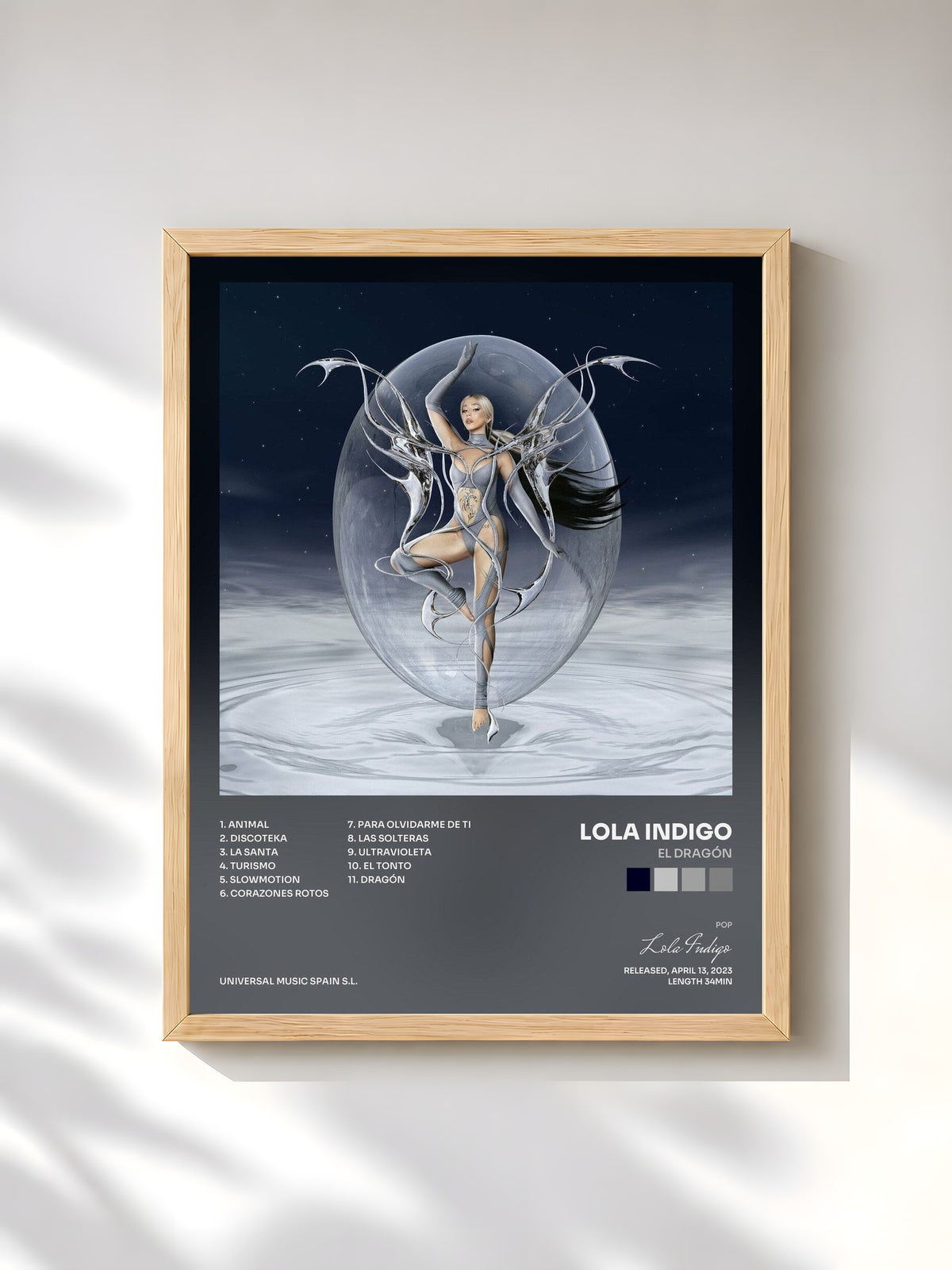 #bois Tableau de l'album EL DRAGÓN de Lola Indigo, cadre en bois brut, imprimé et encadré en France