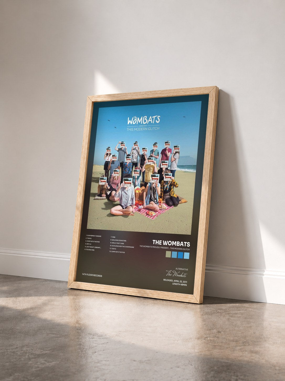 #bois Tableau de l'album The Wombats Proudly Present... This Modern Glitch de The Wombats vu de trois quarts, cadre en bois brut