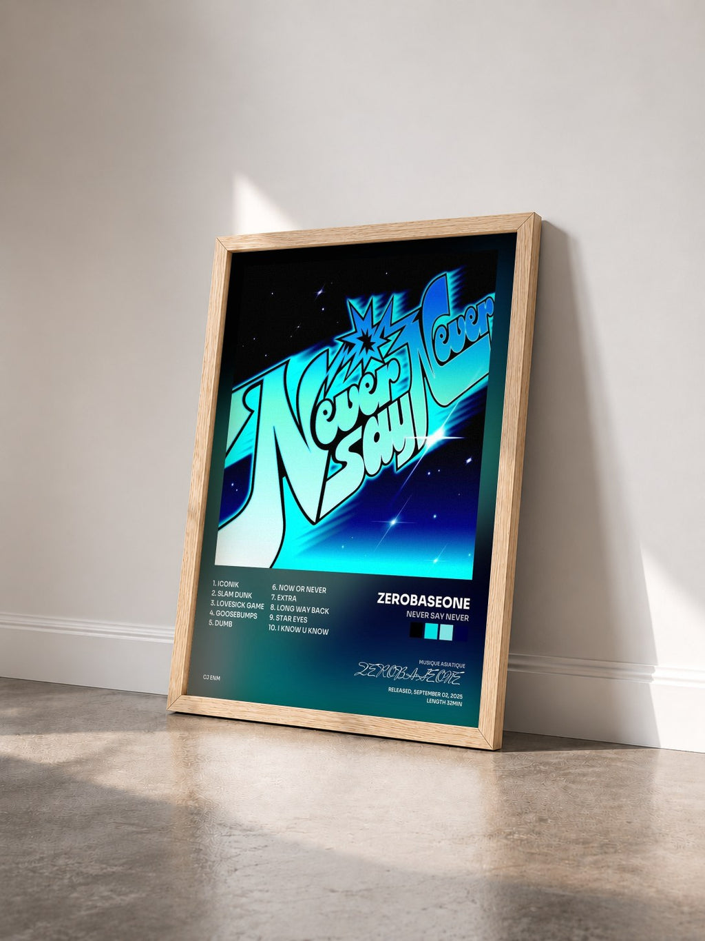 #bois Tableau de l'album NEVER SAY NEVER de ZEROBASEONE vu de trois quarts, cadre en bois brut