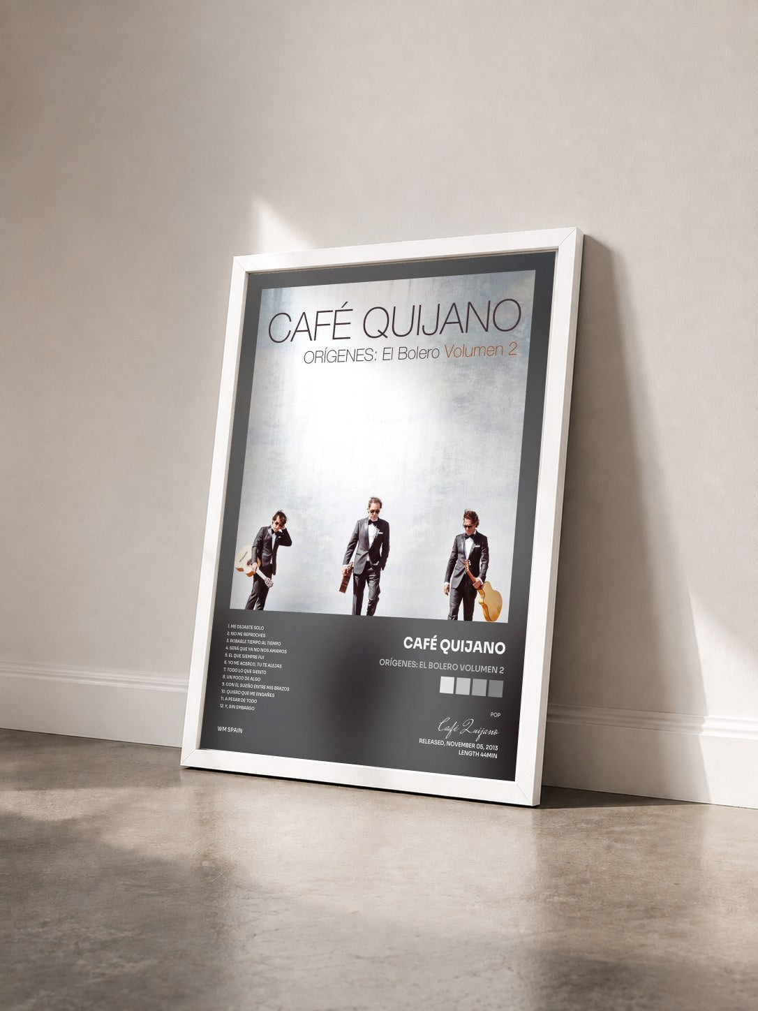 #blanc Tableau de l'album Orígenes: El Bolero Volumen 2 de Café Quijano vu de trois quarts, cadre blanc