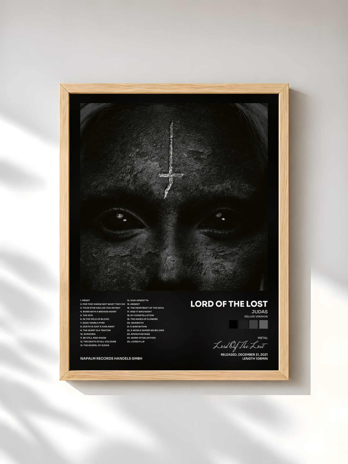 #bois Tableau de l'album Judas (Deluxe Version) de Lord Of The Lost, cadre en bois brut, imprimé et encadré en France