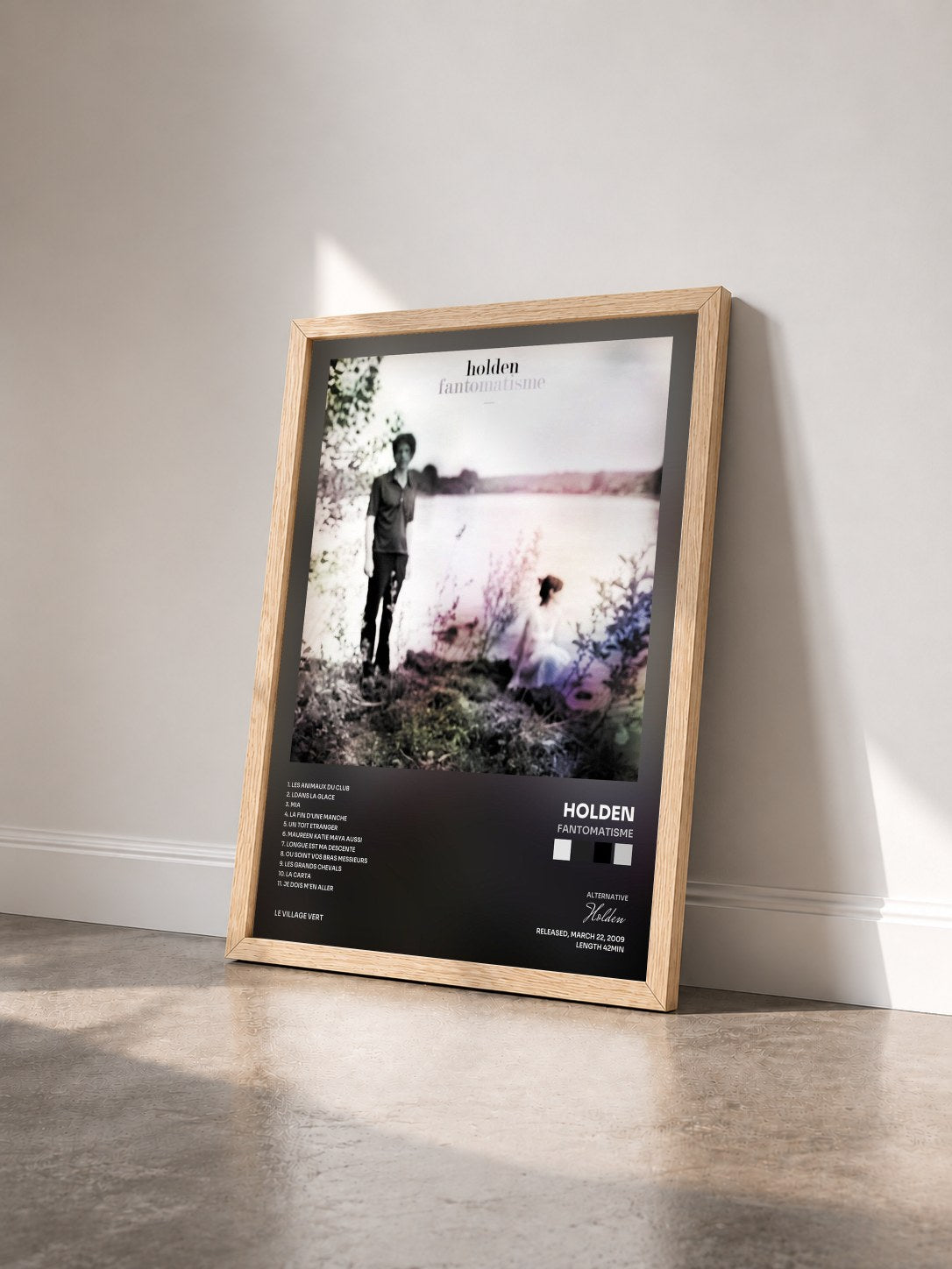 #bois Tableau de l'album Fantomatisme de Holden vu de trois quarts, cadre en bois brut