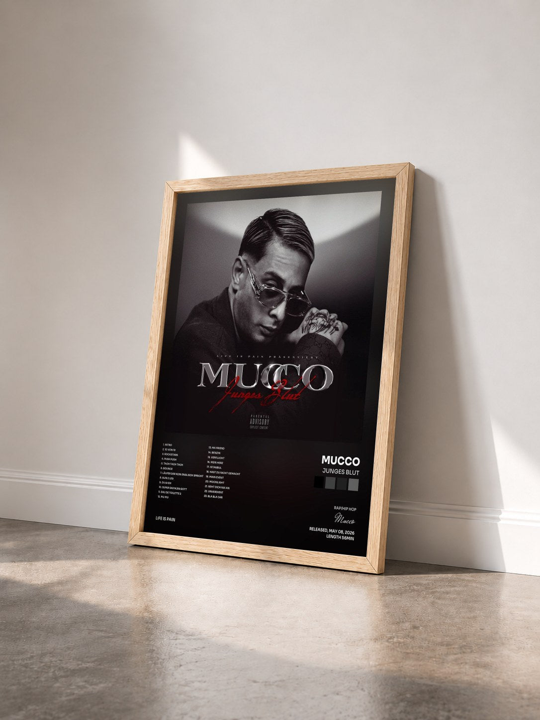 #bois Tableau de l'album Junges Blut de Mucco vu de trois quarts, cadre en bois brut