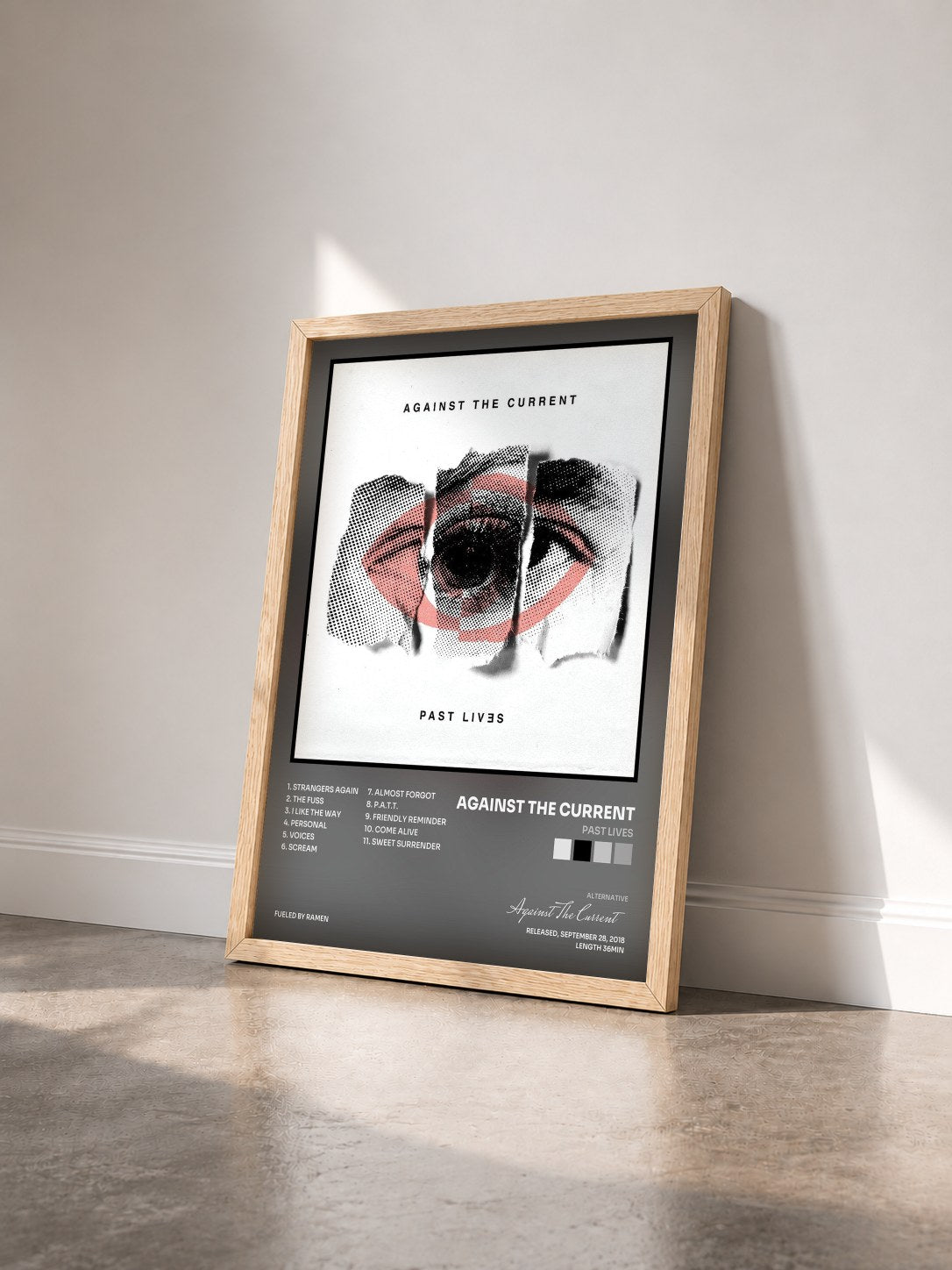 #bois Tableau de l'album Past Lives de Against The Current vu de trois quarts, cadre en bois brut