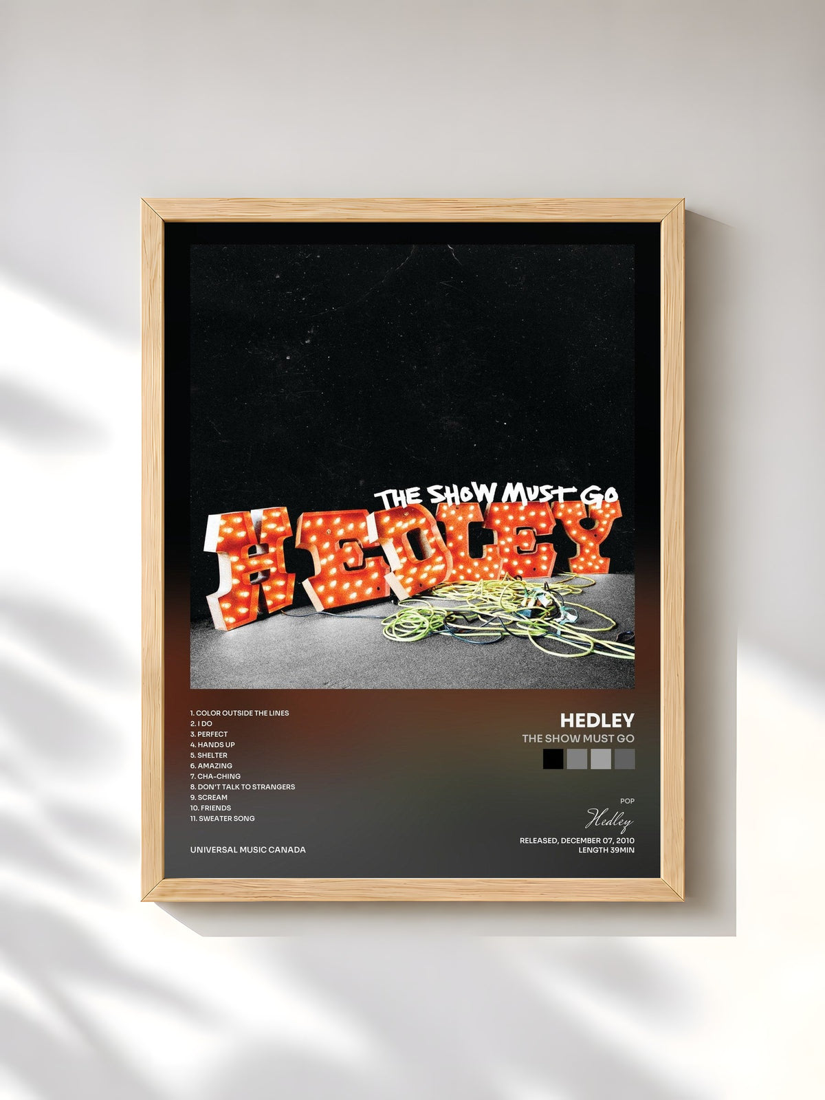 #bois Tableau de l'album The Show Must Go de Hedley, cadre en bois brut, imprimé et encadré en France