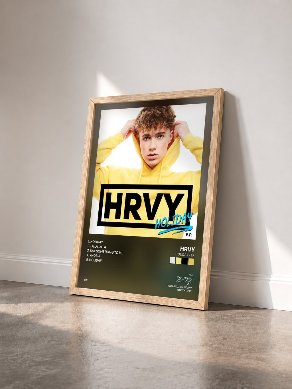 #bois Tableau de l'album Holiday - EP de HRVY vu de trois quarts, cadre en bois brut