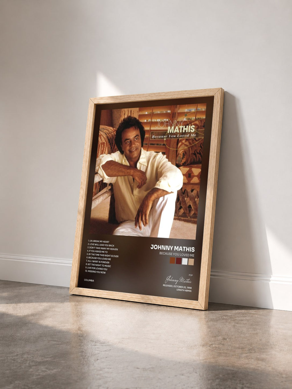 #bois Tableau de l'album Because You Loved Me de Johnny Mathis vu de trois quarts, cadre en bois brut