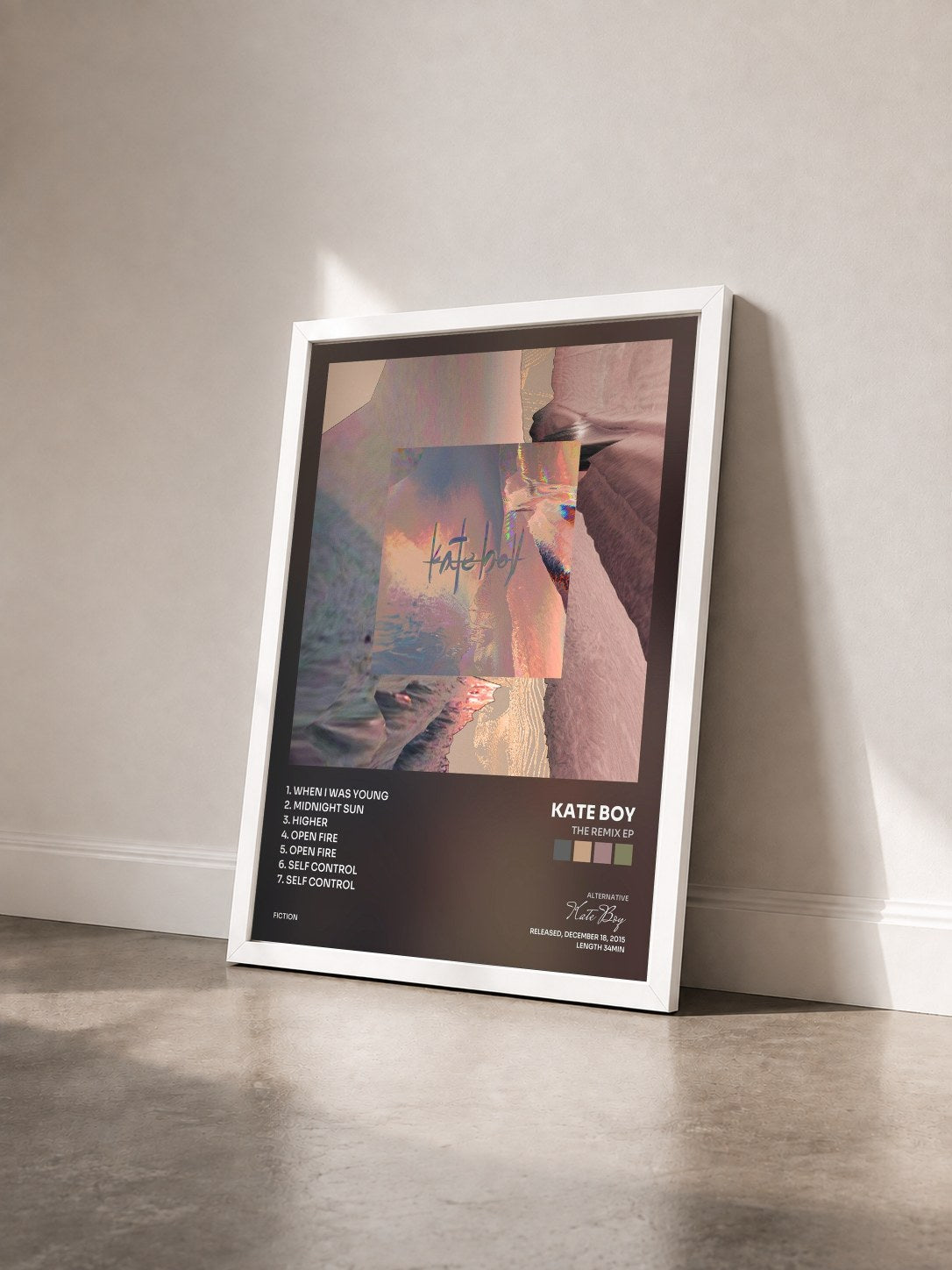 #blanc Tableau de l'album The Remix EP de Kate Boy vu de trois quarts, cadre blanc