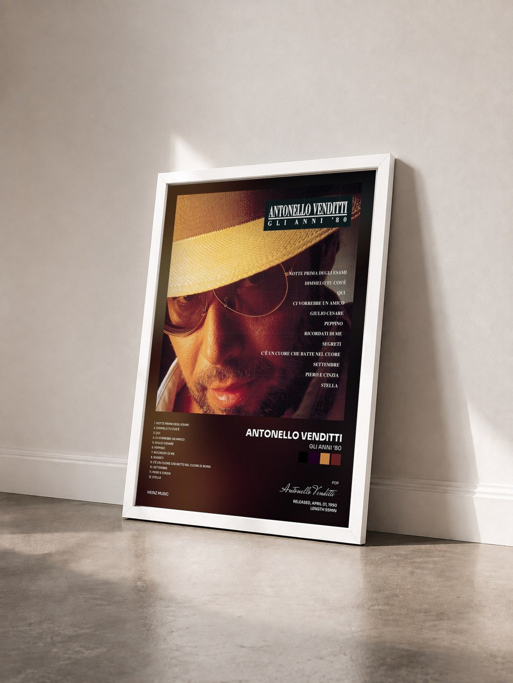 #blanc Tableau de l'album Gli Anni '80 de Antonello Venditti vu de trois quarts, cadre blanc
