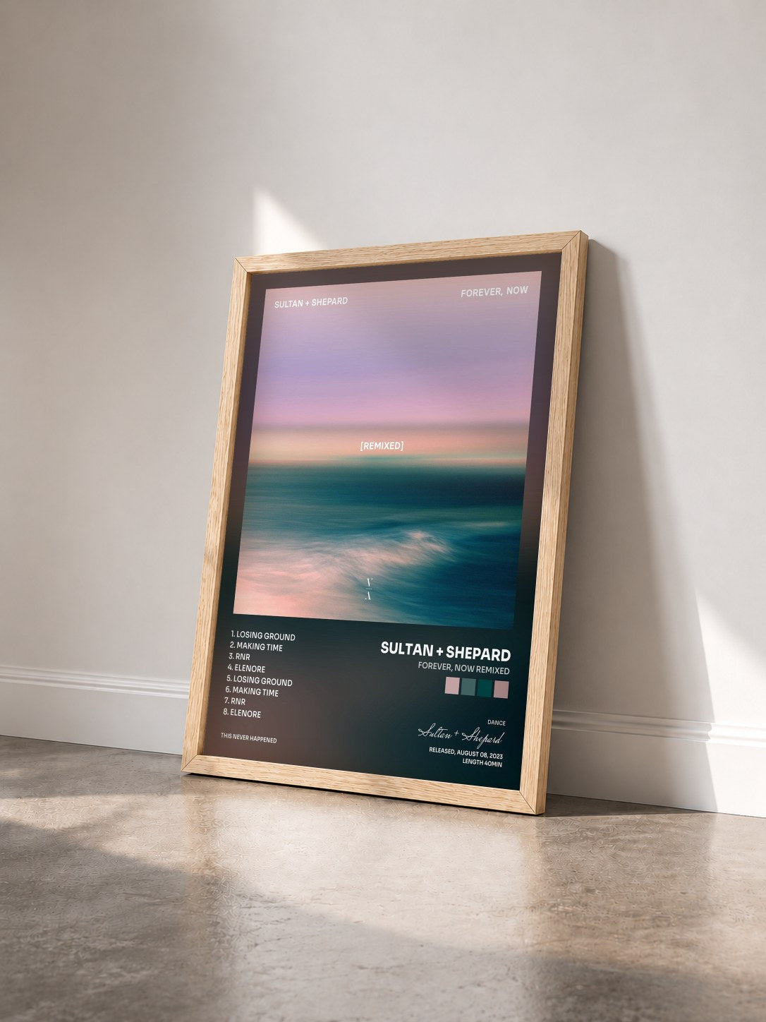 #bois Tableau de l'album Forever, Now Remixed de Sultan + Shepard vu de trois quarts, cadre en bois brut