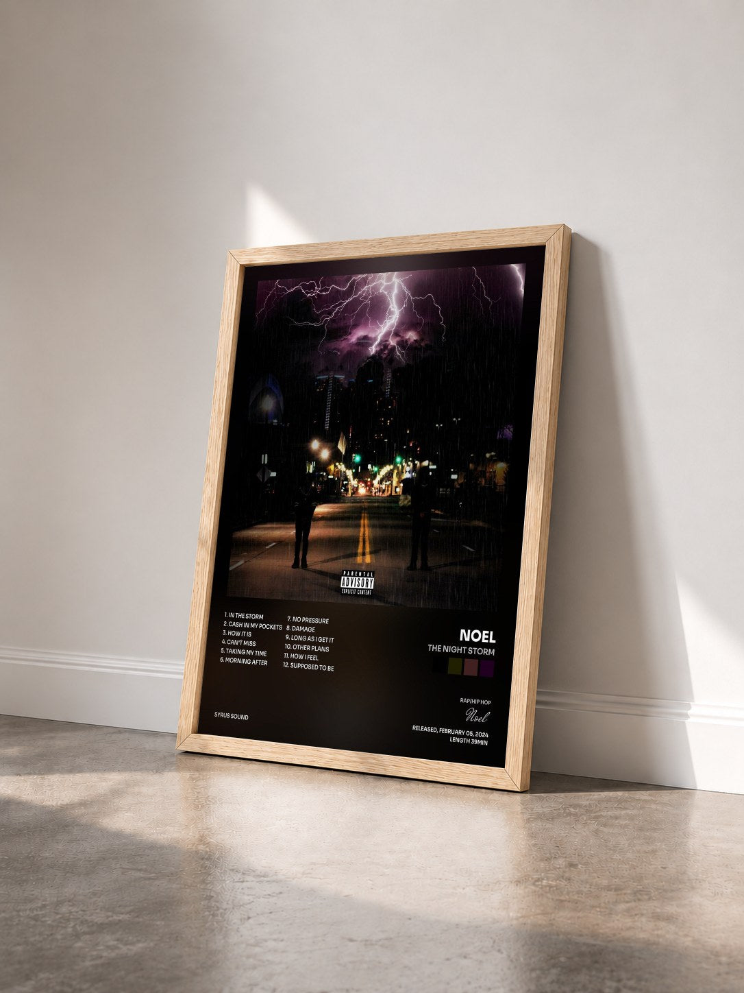 #bois Tableau de l'album The Night Storm de Noel vu de trois quarts, cadre en bois brut