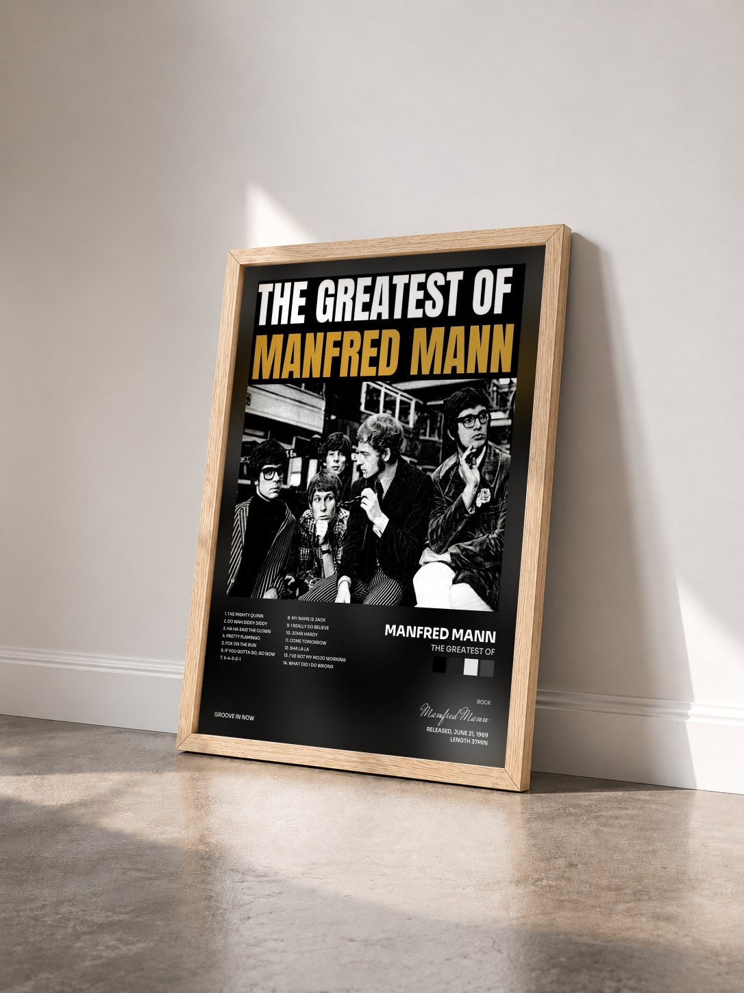 #bois Tableau de l'album The Greatest Of de Manfred Mann vu de trois quarts, cadre en bois brut