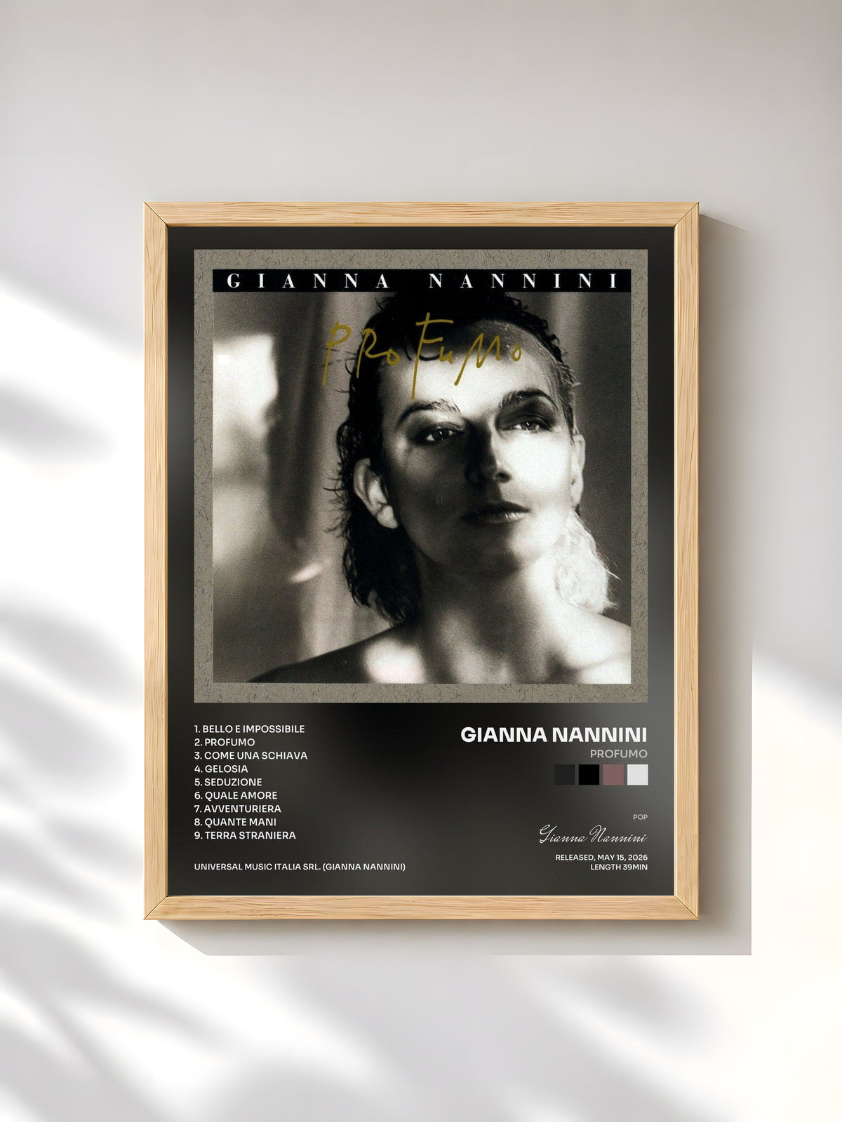 #bois Tableau de l'album Profumo de Gianna Nannini, cadre en bois brut, imprimé et encadré en France