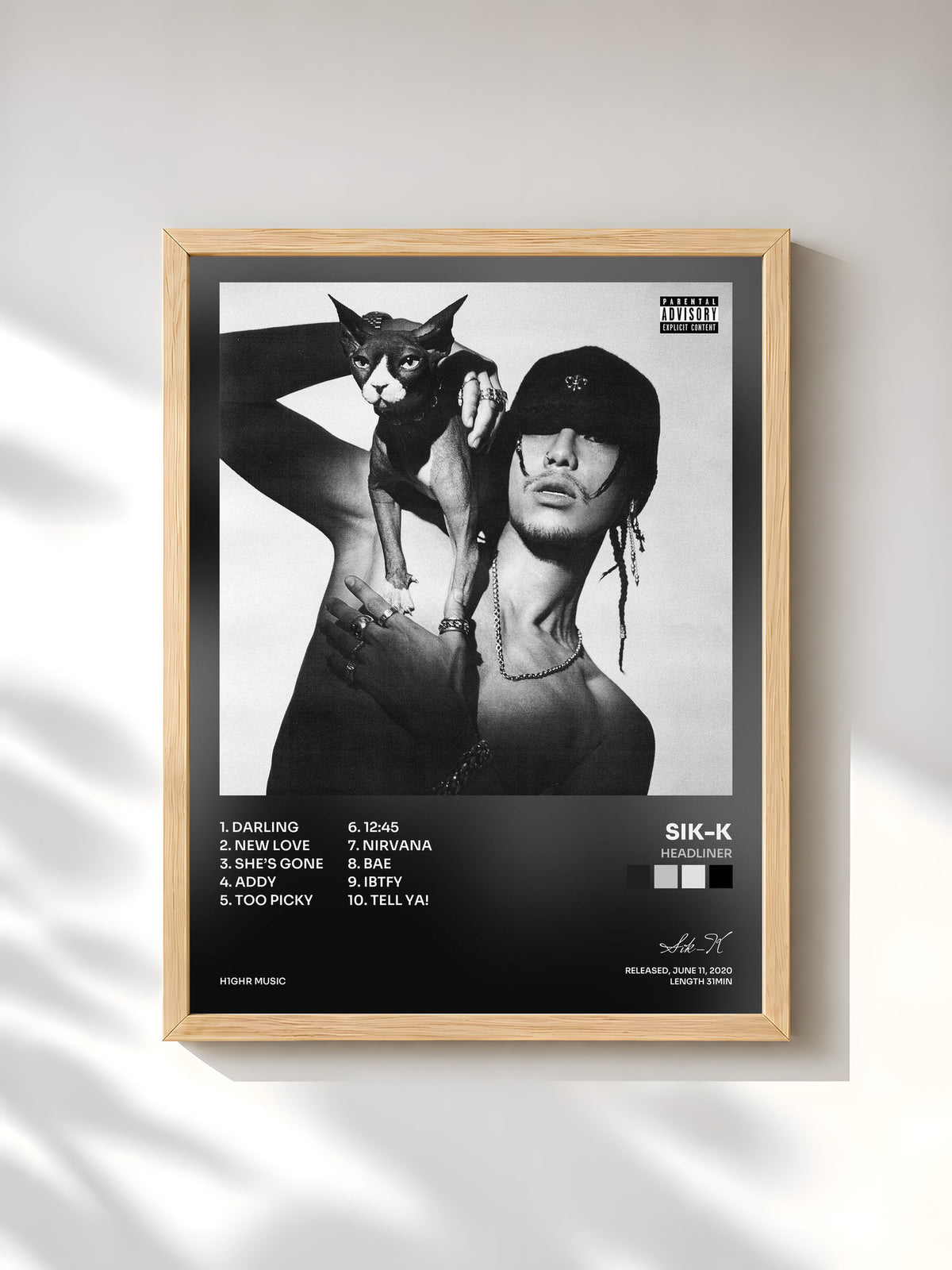 #bois Tableau de l'album HEADLINER de Sik-K, cadre en bois brut, imprimé et encadré en France