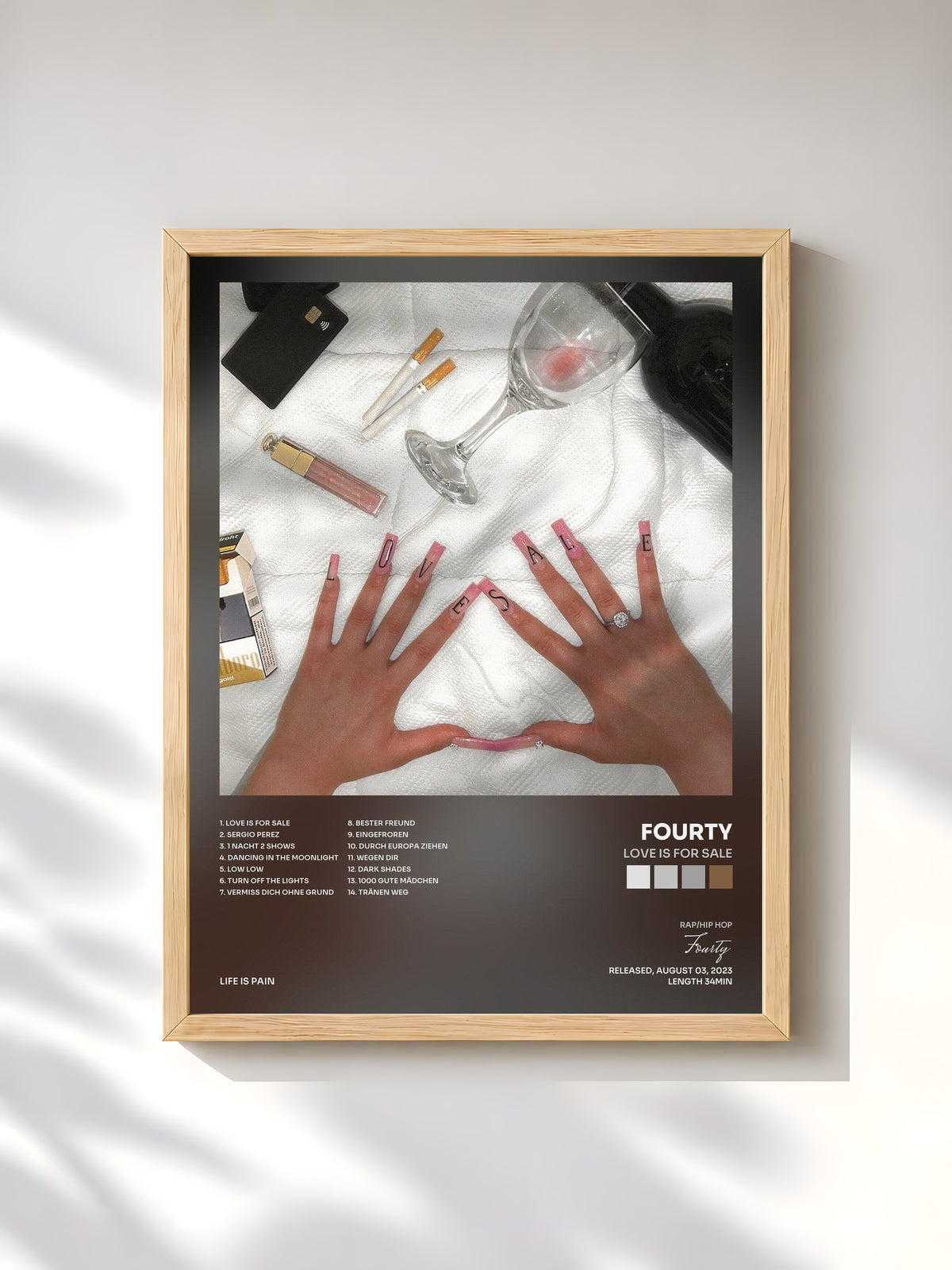 #bois Tableau de l'album LOVE IS FOR SALE de Fourty, cadre en bois brut, imprimé et encadré en France