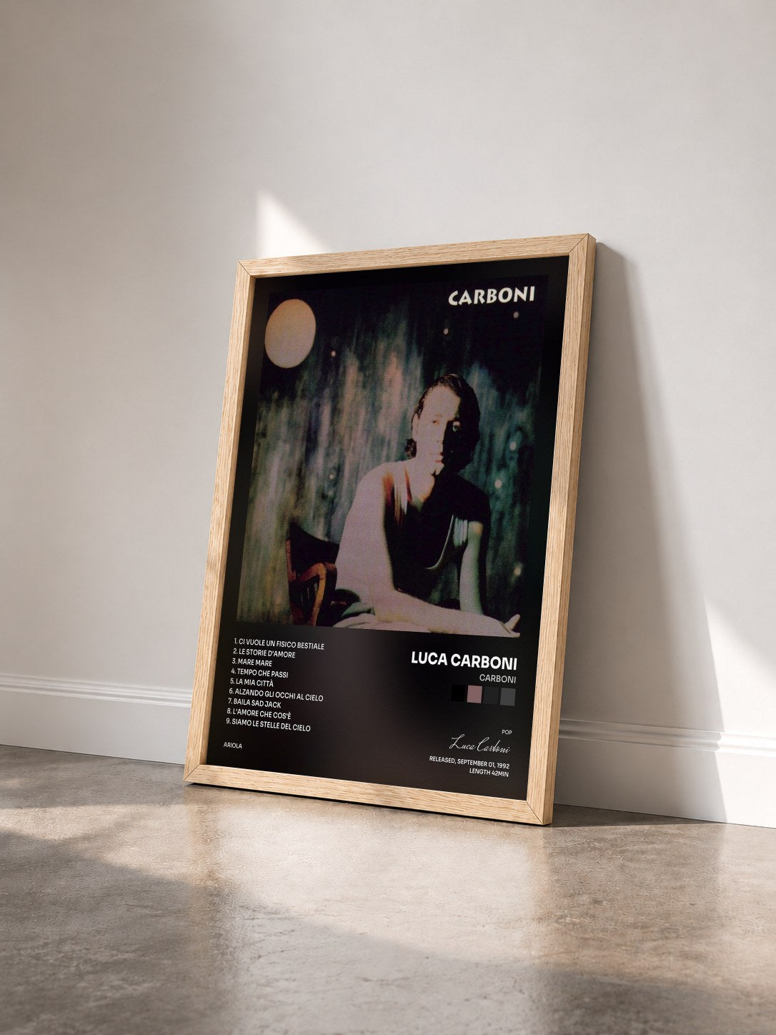 #bois Tableau de l'album Carboni de Luca Carboni vu de trois quarts, cadre en bois brut