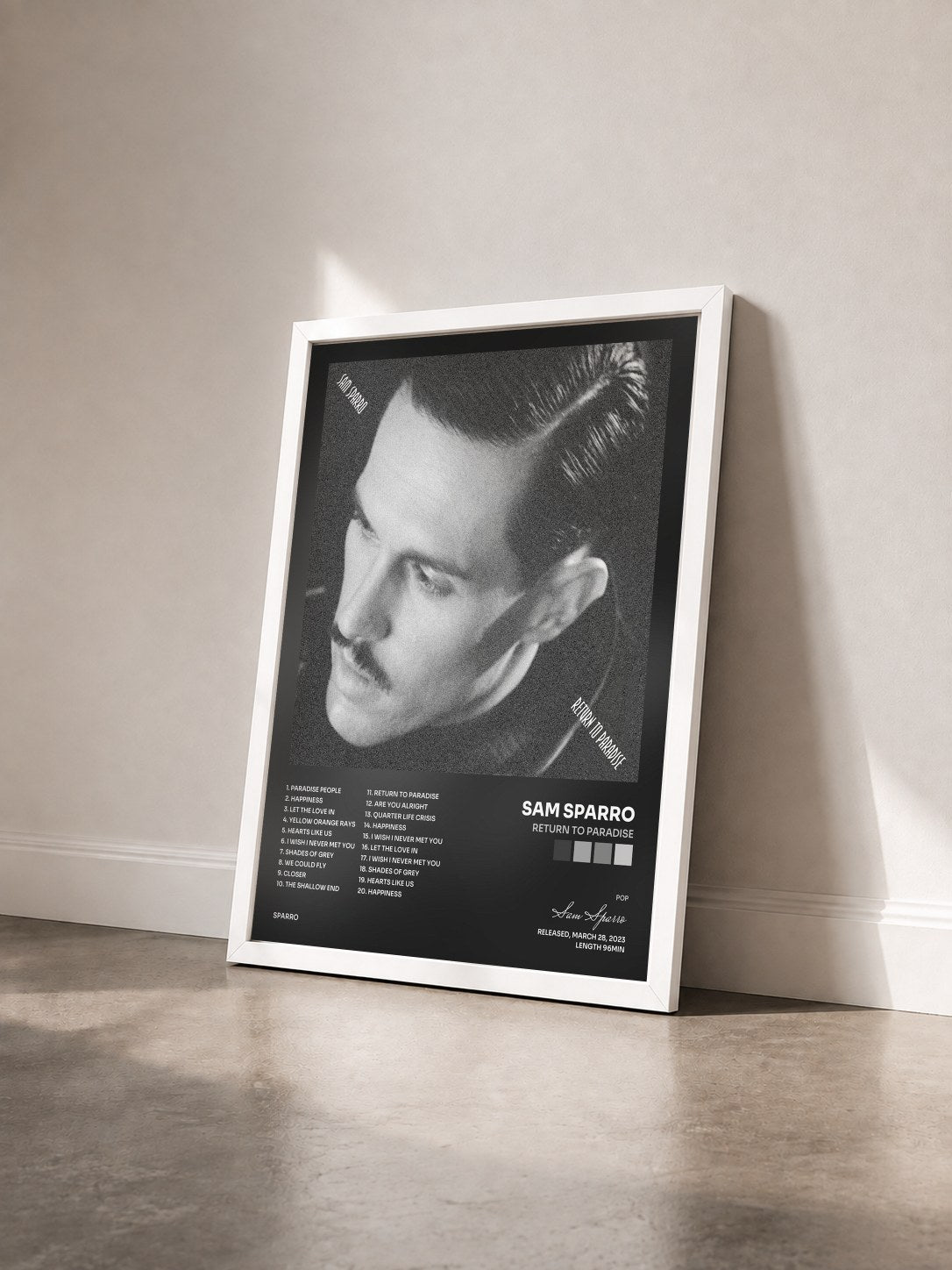 #blanc Tableau de l'album Return to Paradise de Sam Sparro vu de trois quarts, cadre blanc