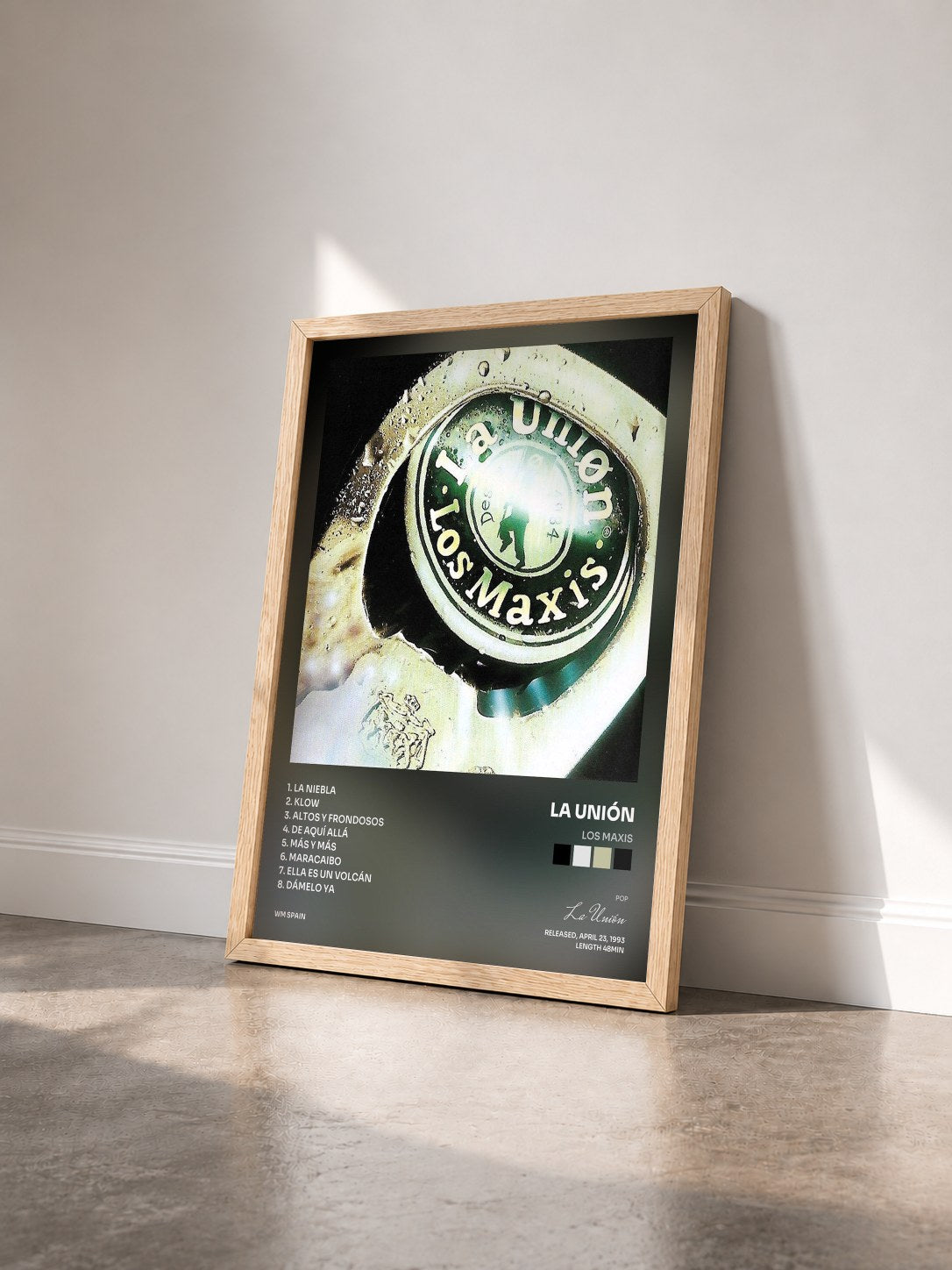 #bois Tableau de l'album Los Maxis de La Unión vu de trois quarts, cadre en bois brut