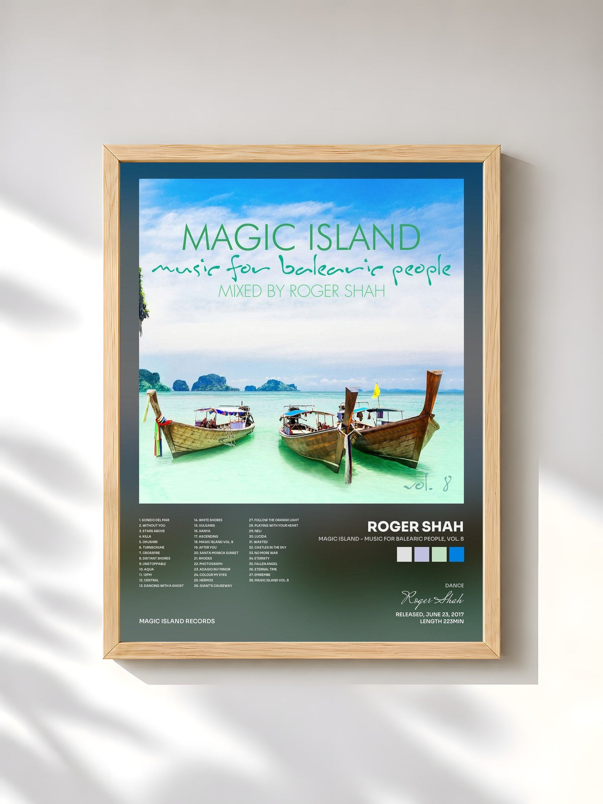 #bois Tableau de l'album Magic Island - Music for Balearic People, Vol. 8 de Roger Shah, cadre en bois brut, imprimé et encadré en France
