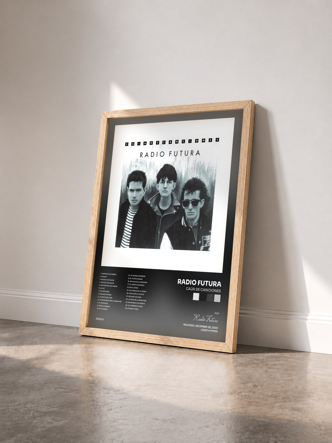#bois Tableau de l'album Caja de Canciones de Radio Futura vu de trois quarts, cadre en bois brut