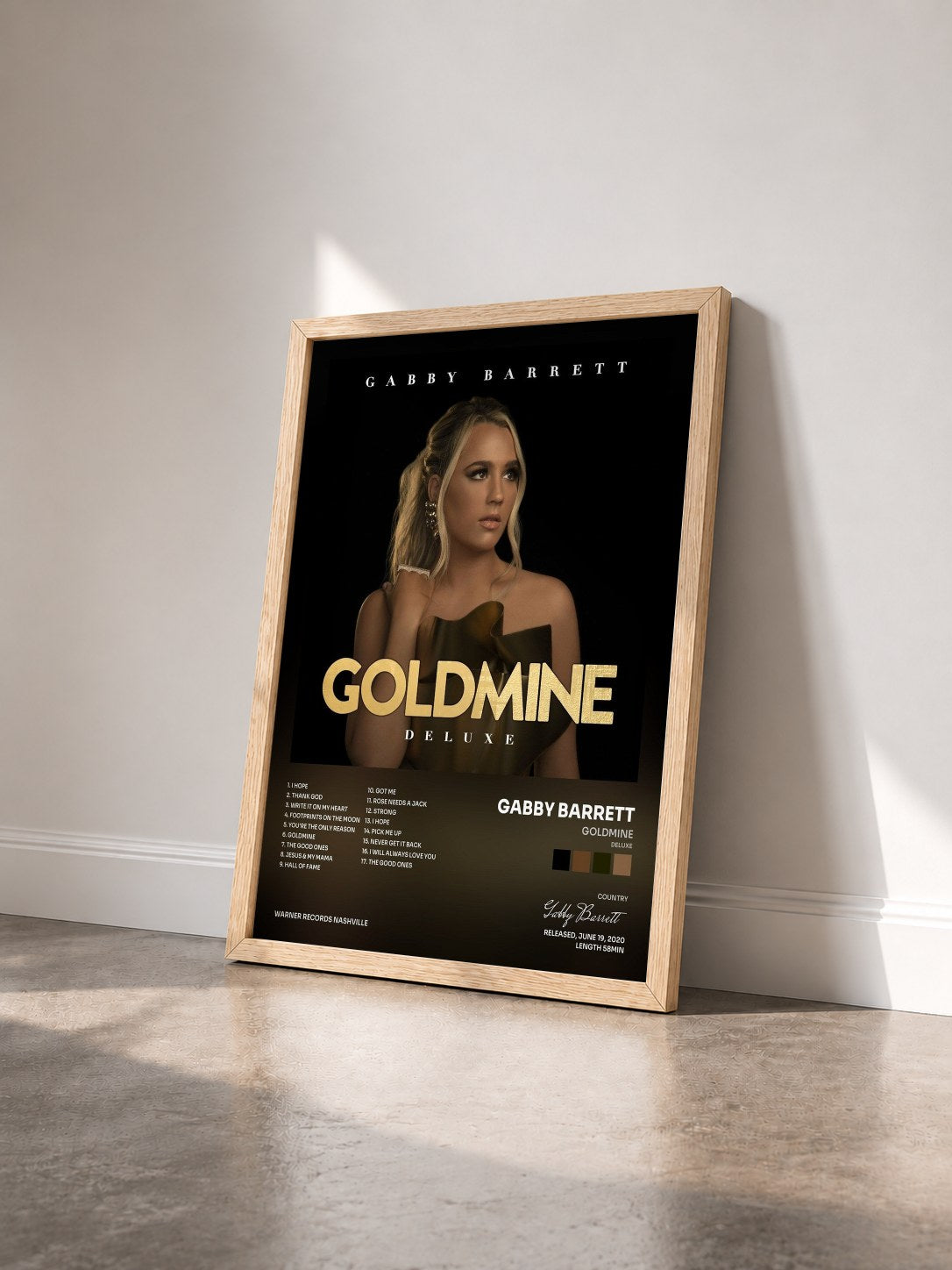 #bois Tableau de l'album Goldmine (Deluxe) de Gabby Barrett vu de trois quarts, cadre en bois brut