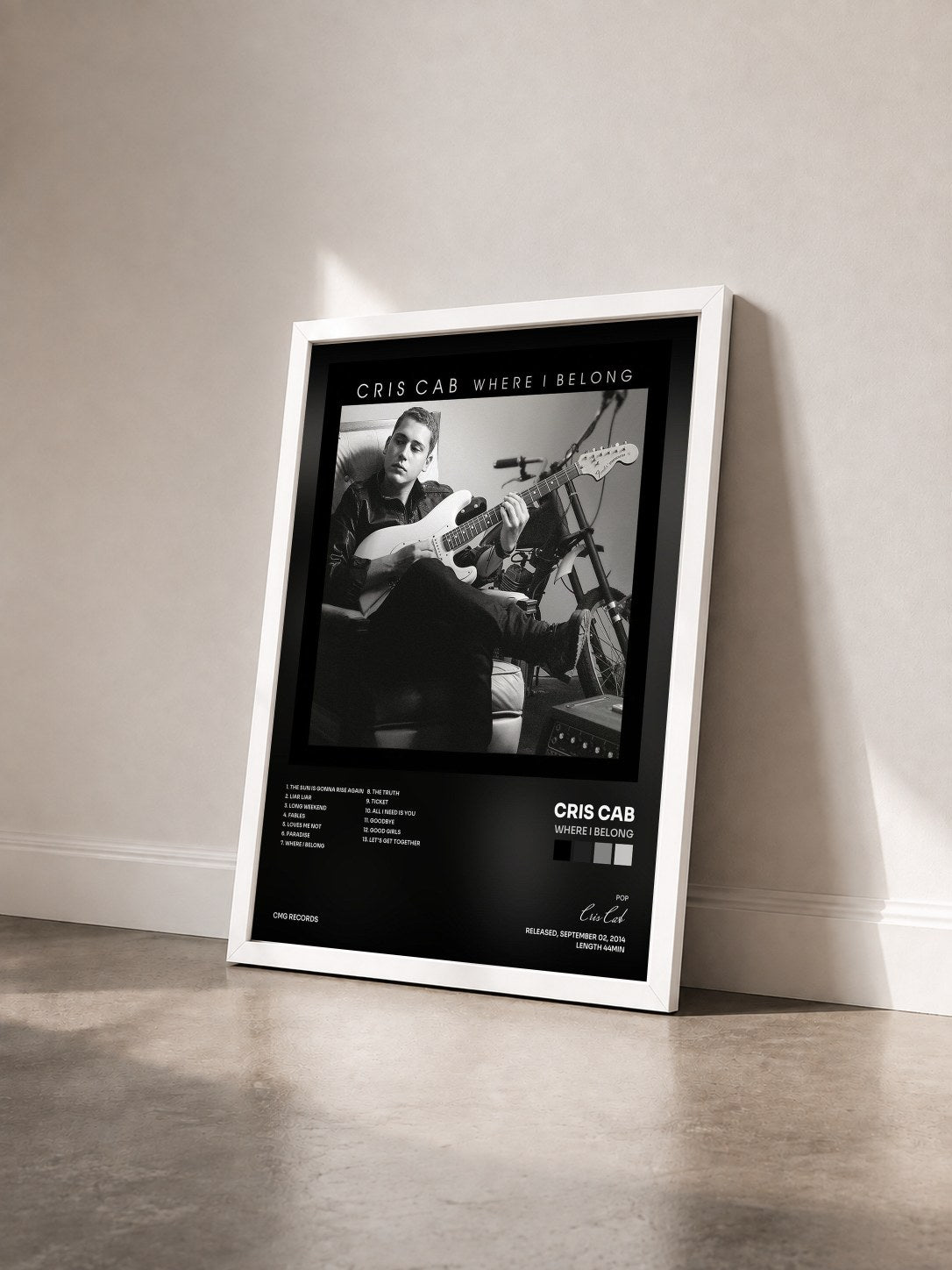 #blanc Tableau de l'album Where I Belong de Cris Cab vu de trois quarts, cadre blanc
