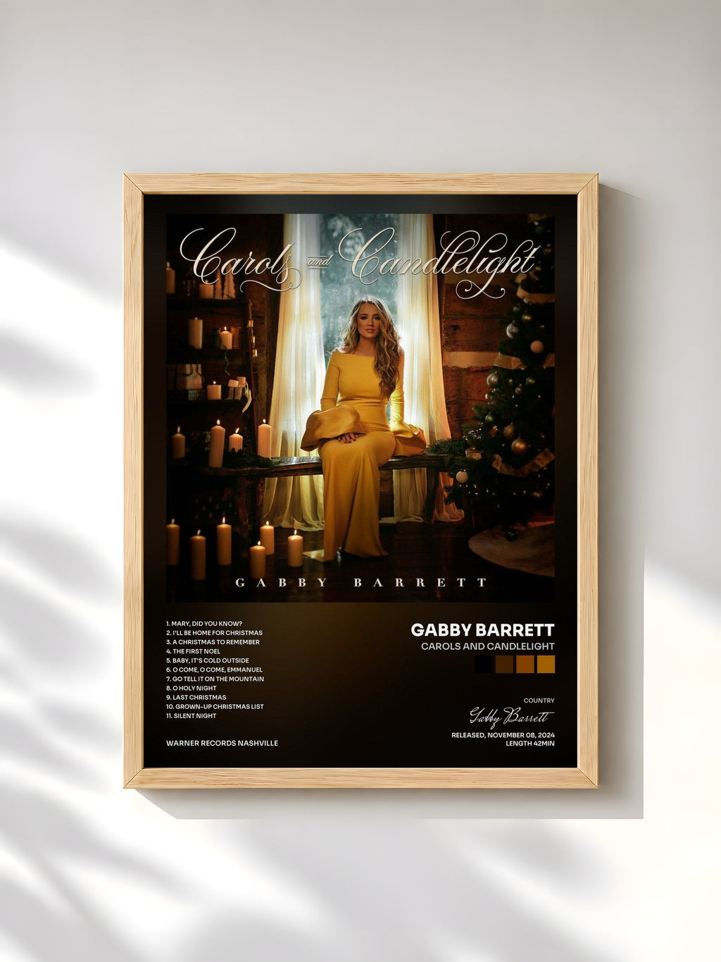 #bois Tableau de l'album Carols and Candlelight de Gabby Barrett, cadre en bois brut, imprimé et encadré en France