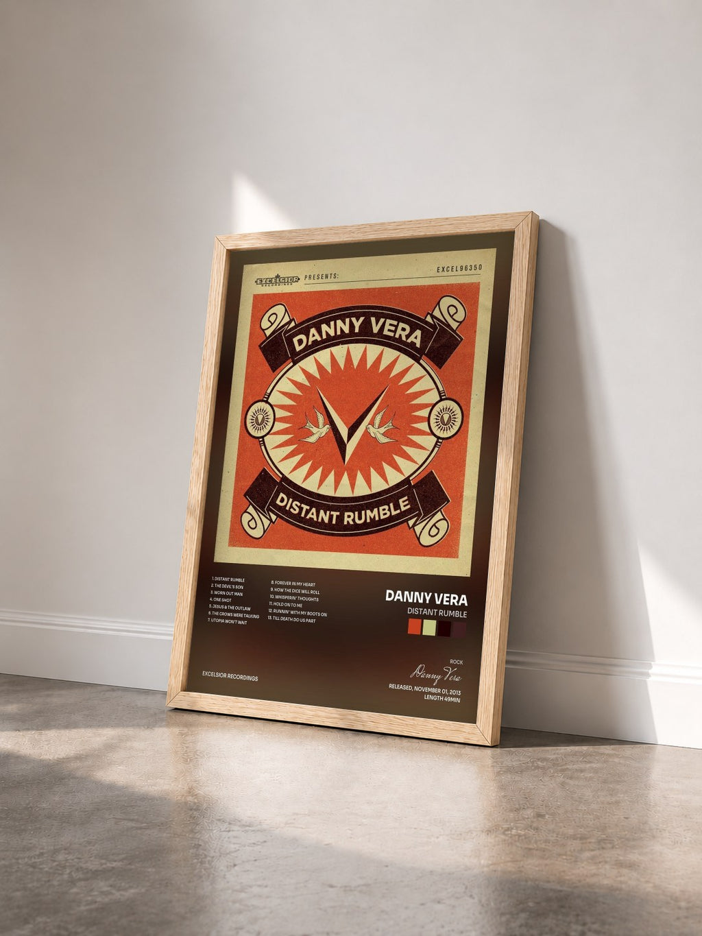 #bois Tableau de l'album Distant Rumble de Danny Vera vu de trois quarts, cadre en bois brut