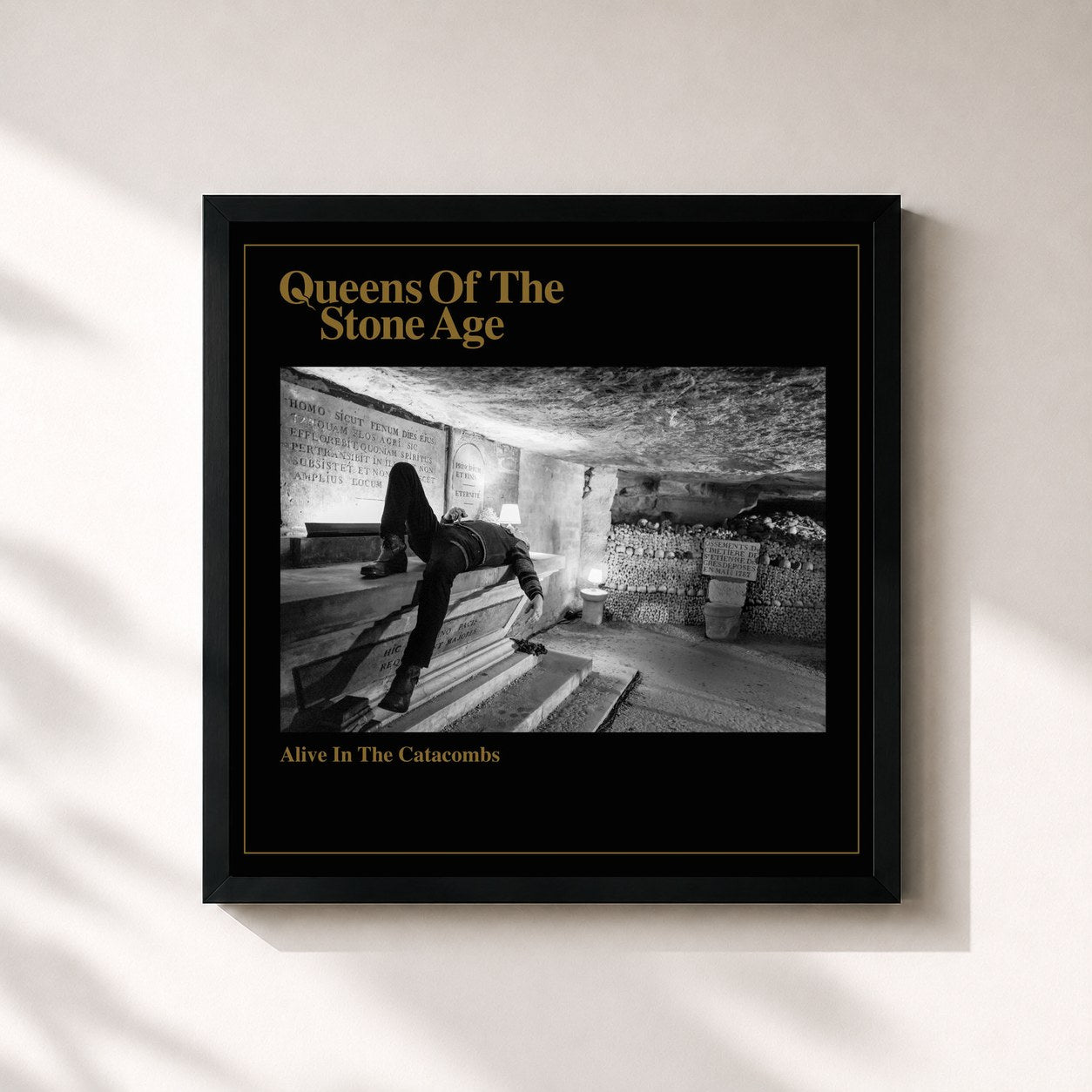 Queens of the Stone Age · Alive in the Catacombs