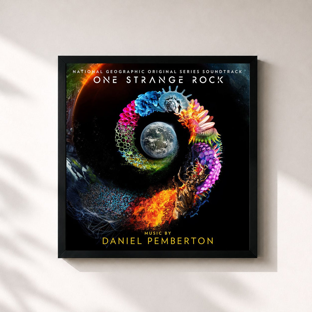 Tableau de l'album One Strange Rock (Original Series Soundtrack) de Daniel Pemberton, imprimé et encadré en France