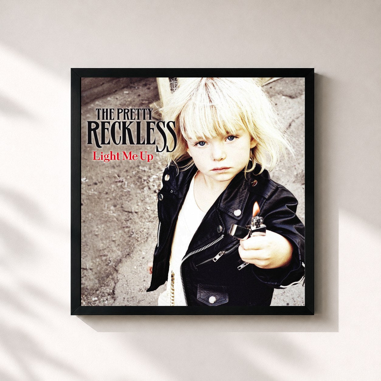 The Pretty Reckless – Light Me Up (France Version)