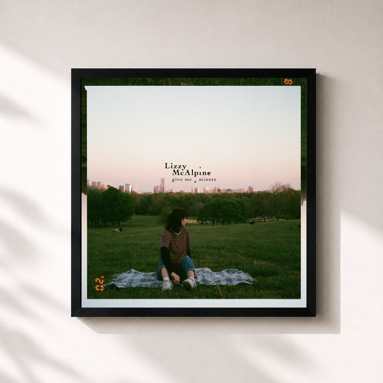 Lizzy McAlpine · Give Me A Minute