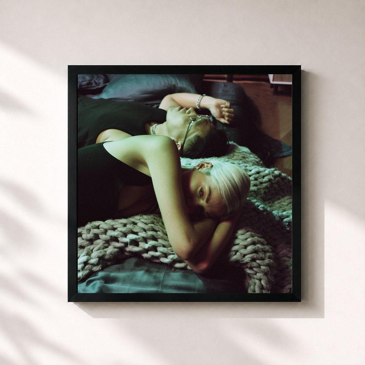 Monsieur Nov · Love Therapy