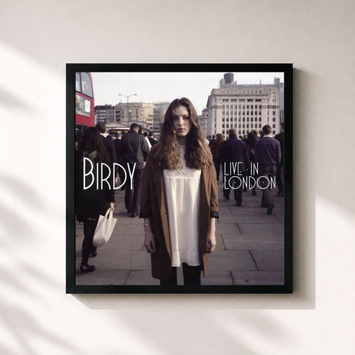 Birdy · Live in London — Gerahmter Kunstdruck