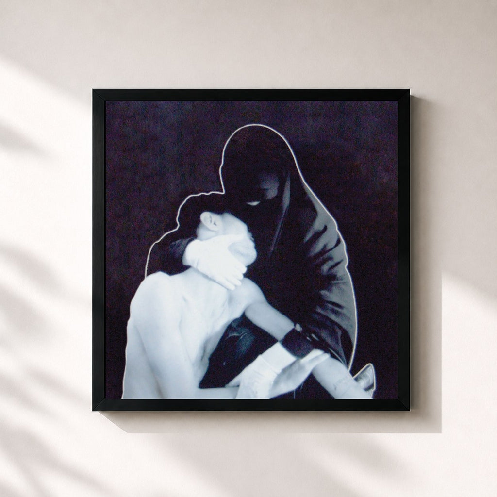 Crystal Castles · (III)