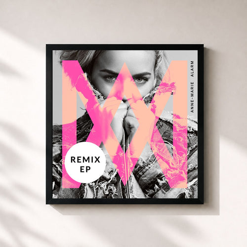Anne-Marie · Alarm (Remixes) — Gerahmter Kunstdruck