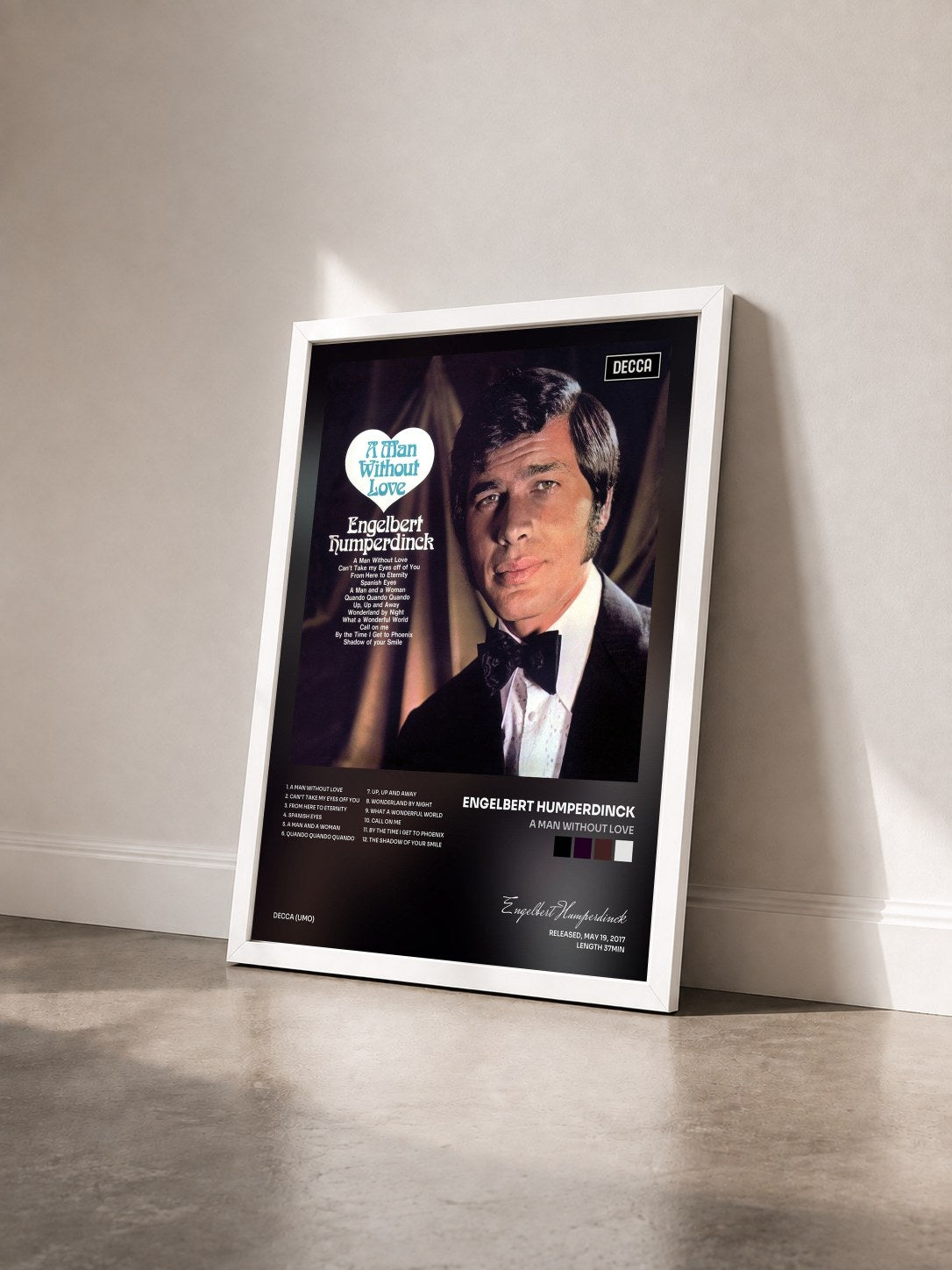 #blanc Tableau de l'album A Man Without Love de Engelbert Humperdinck vu de trois quarts, cadre blanc