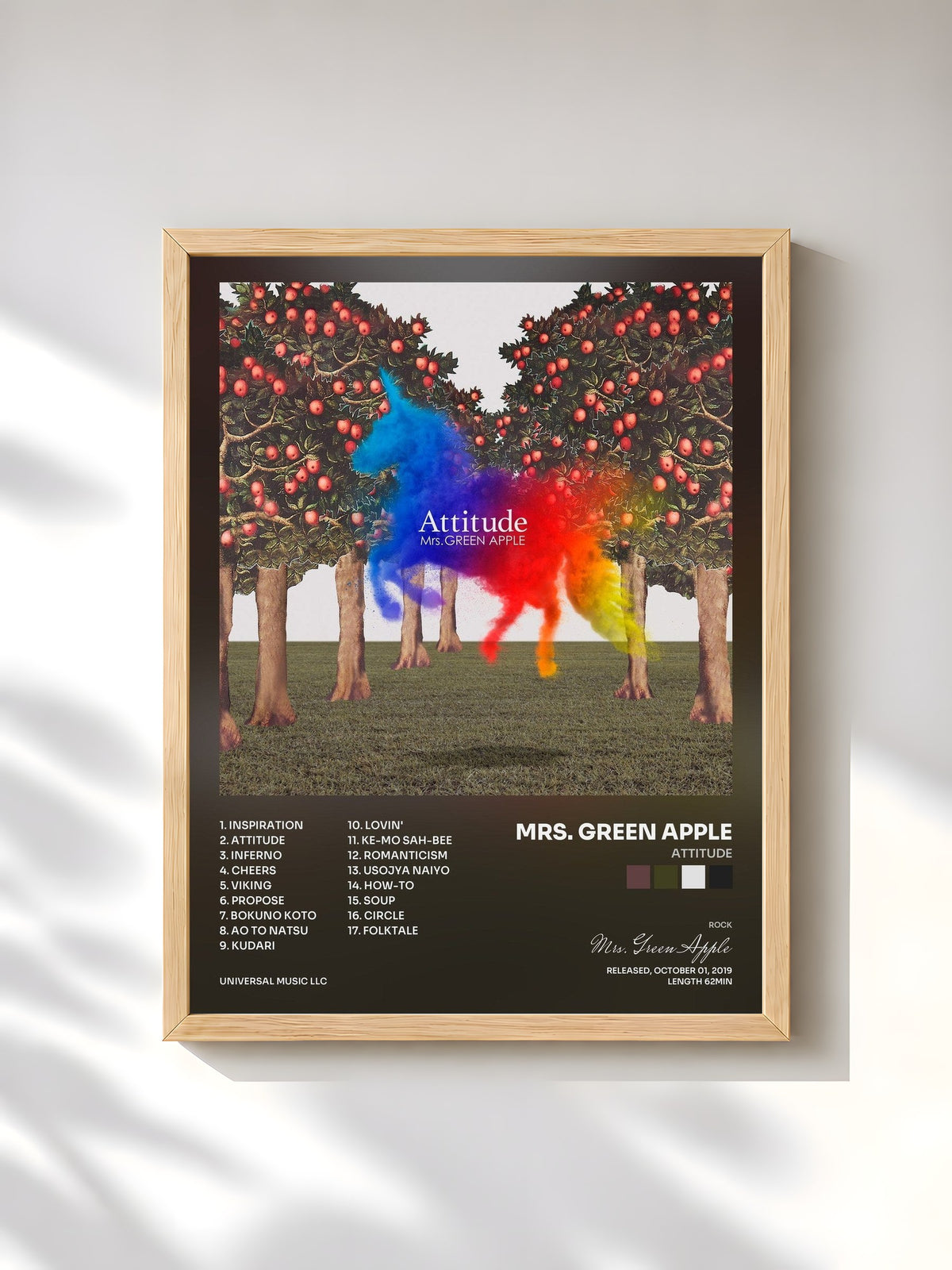 #bois Tableau de l'album Attitude de Mrs. Green Apple, cadre en bois brut, imprimé et encadré en France