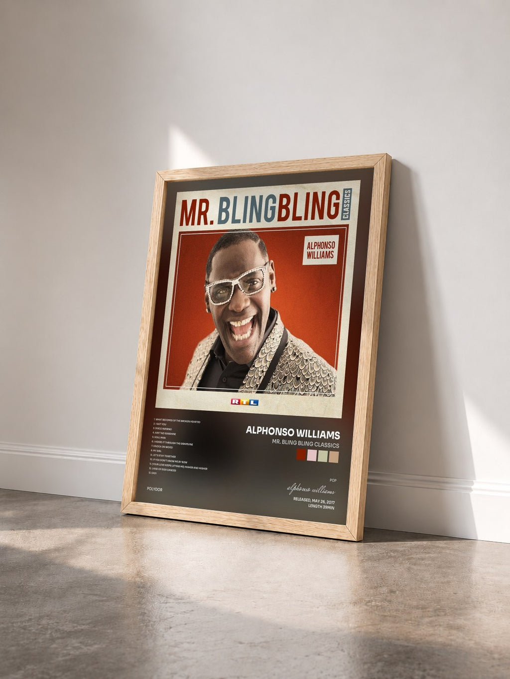 #bois Tableau de l'album Mr. Bling Bling Classics de alphonso williams vu de trois quarts, cadre en bois brut