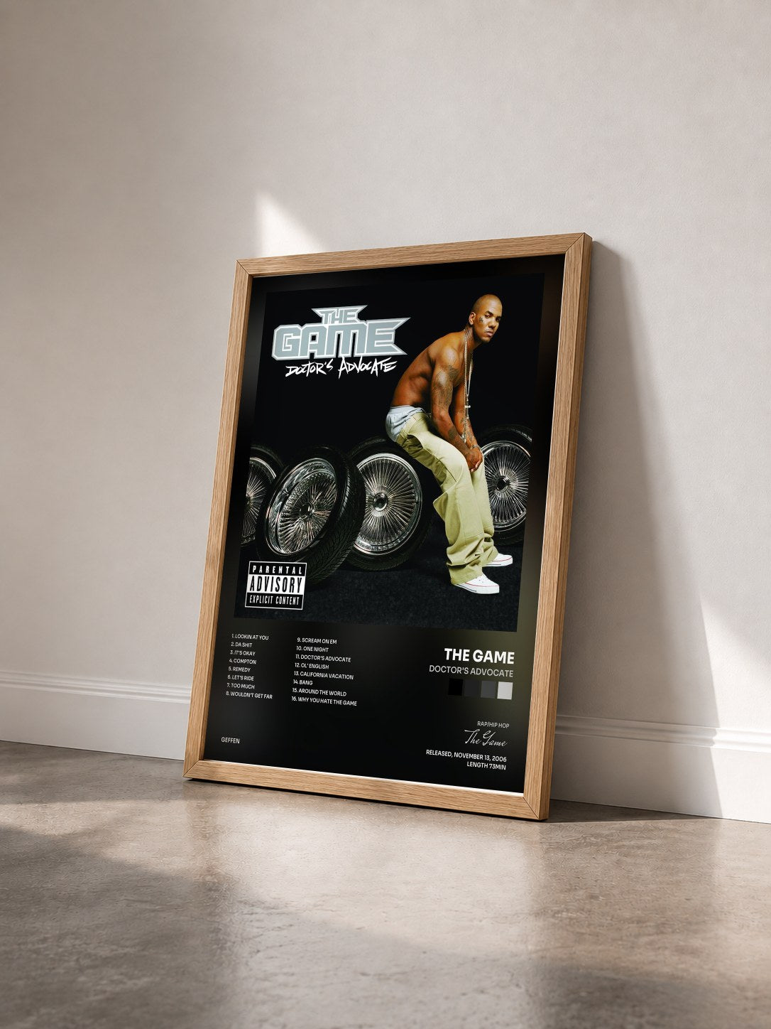 #bois Tableau de l'album Doctor's Advocate de The Game vu de trois quarts, cadre en bois brut