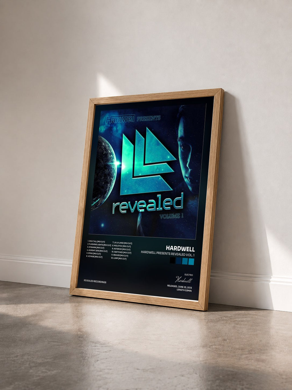 #bois Tableau de l'album Hardwell Presents Revealed Vol. 1 de Hardwell vu de trois quarts, cadre en bois brut