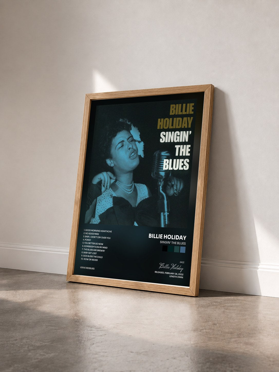 #bois Tableau de l'album Singin' The Blues de Billie Holiday vu de trois quarts, cadre en bois brut