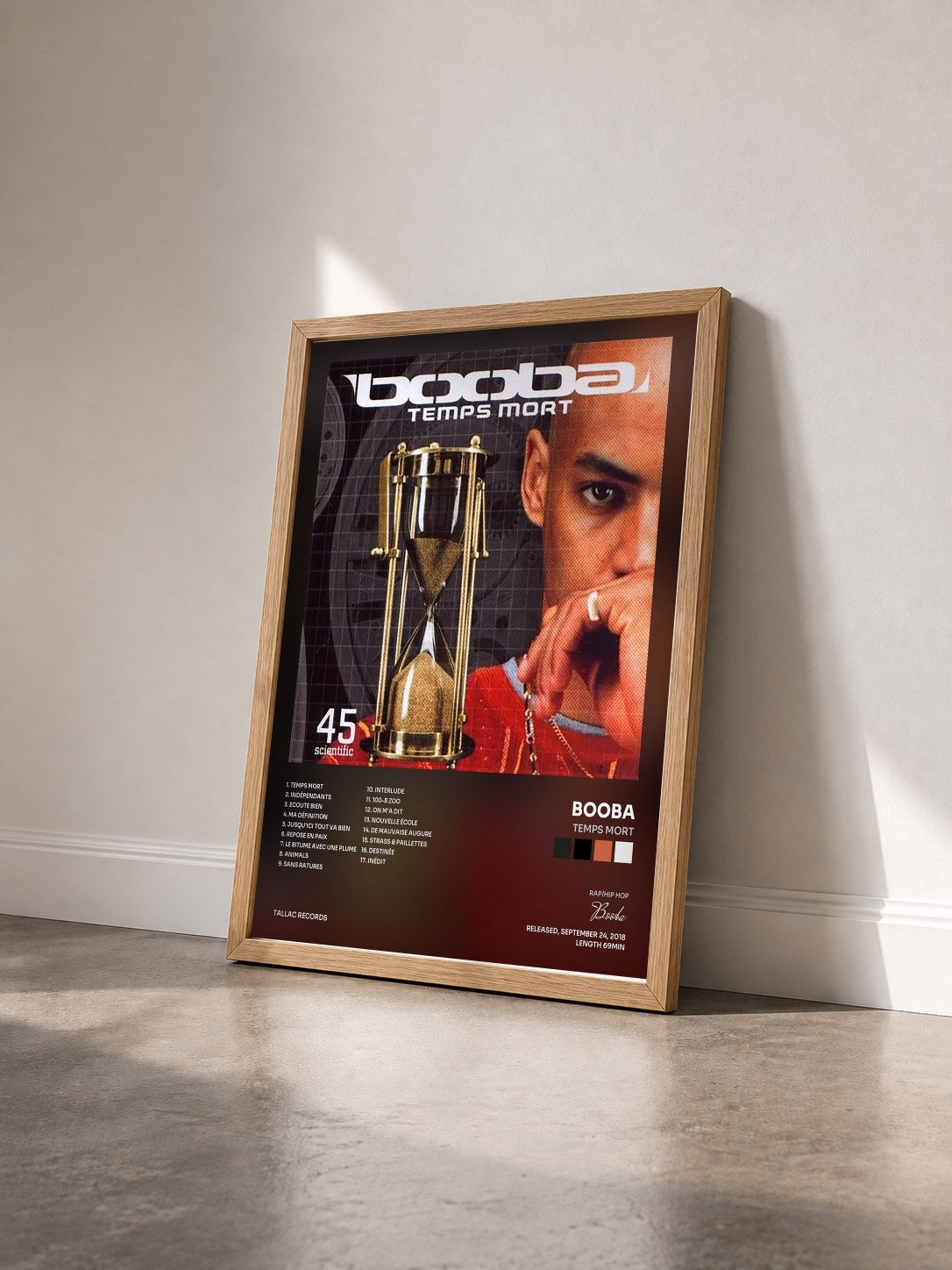 #bois Tableau de l'album Temps mort de Booba vu de trois quarts, cadre en bois brut