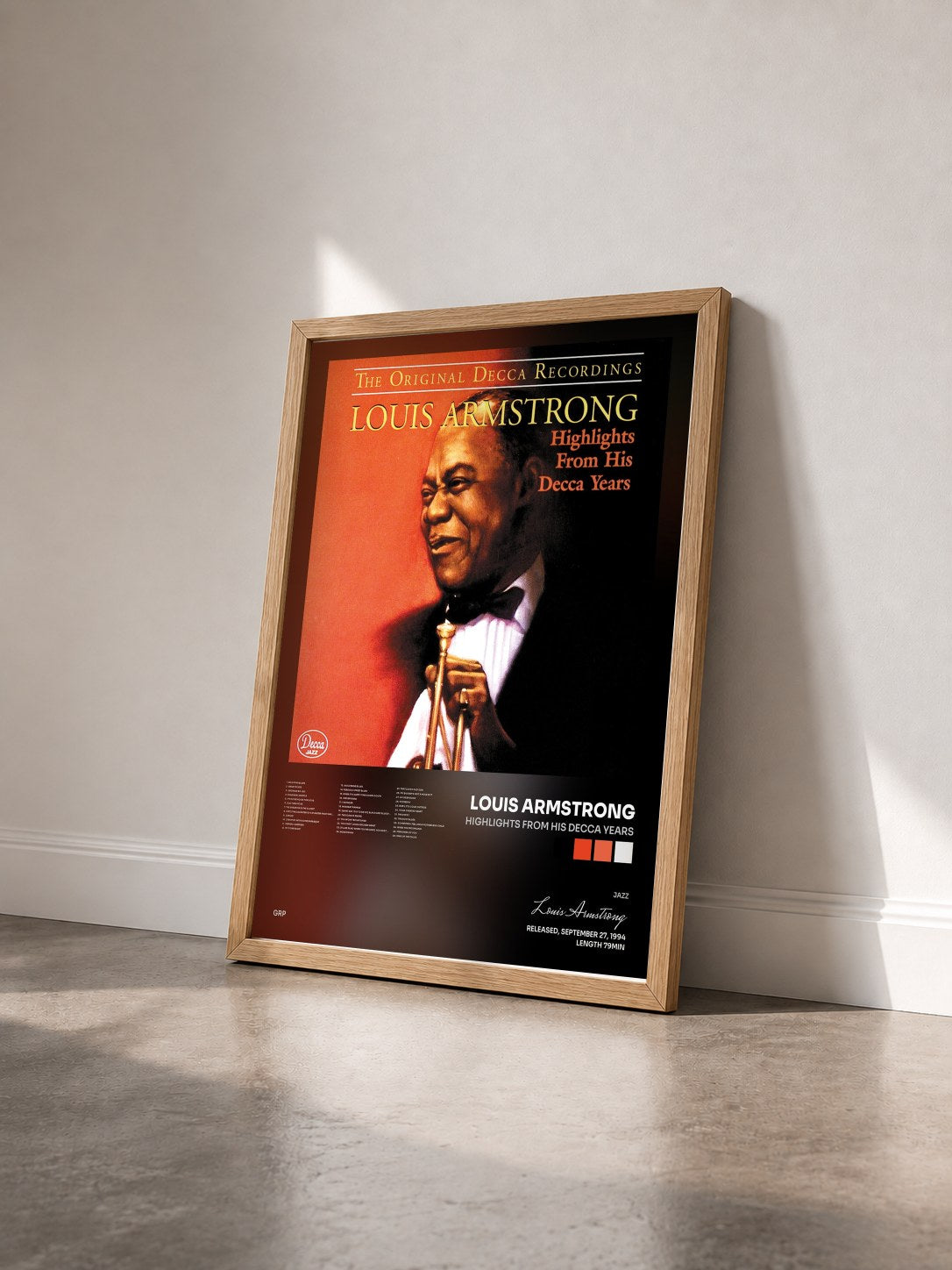 #bois Tableau de l'album Highlights From His Decca Years de Louis Armstrong vu de trois quarts, cadre en bois brut