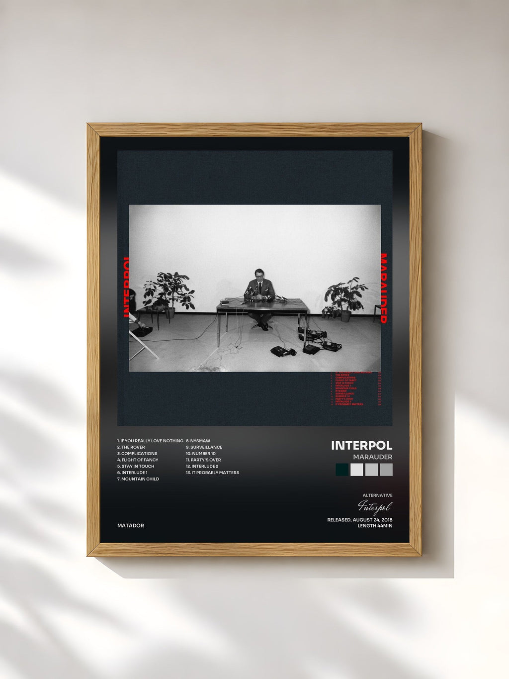 #bois Tableau de l'album Marauder de Interpol, cadre en bois brut, imprimé et encadré en France