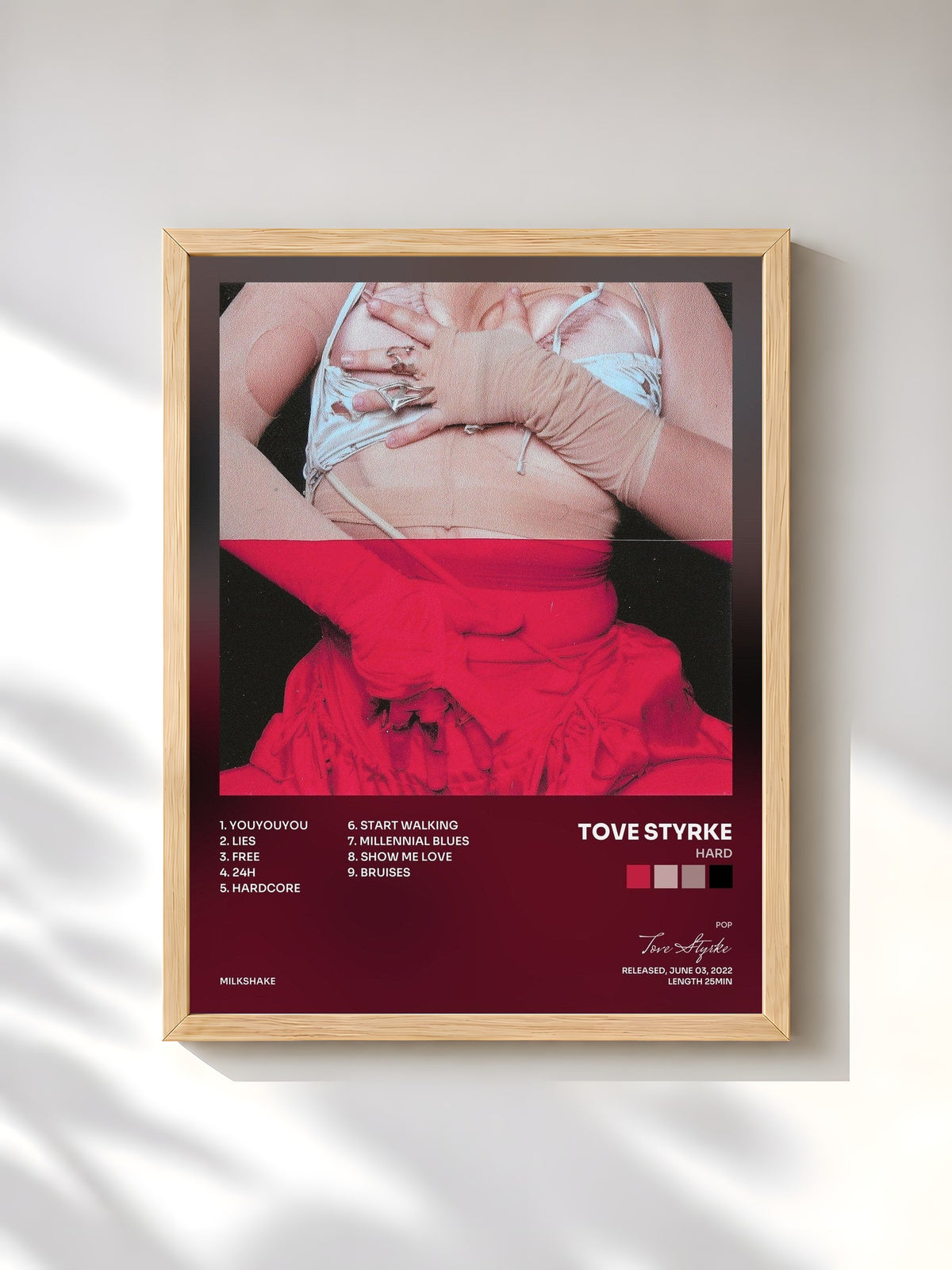 #bois Tableau de l'album HARD de Tove Styrke, cadre en bois brut, imprimé et encadré en France