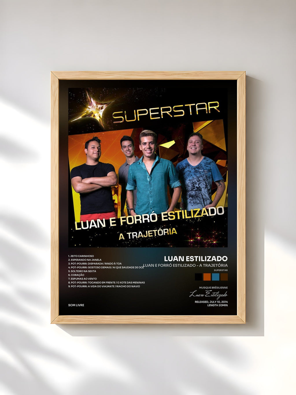 #bois Tableau de l'album Luan e Forró Estilizado - A Trajetória (Superstar) de Luan Estilizado, cadre en bois brut, imprimé et encadré en France