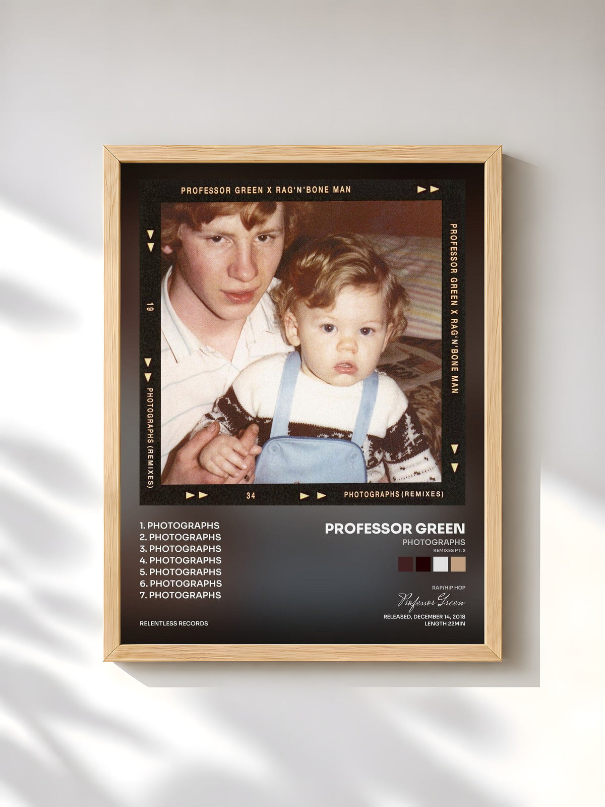#bois Tableau de l'album Photographs (Remixes Pt. 2) de Professor Green, cadre en bois brut, imprimé et encadré en France