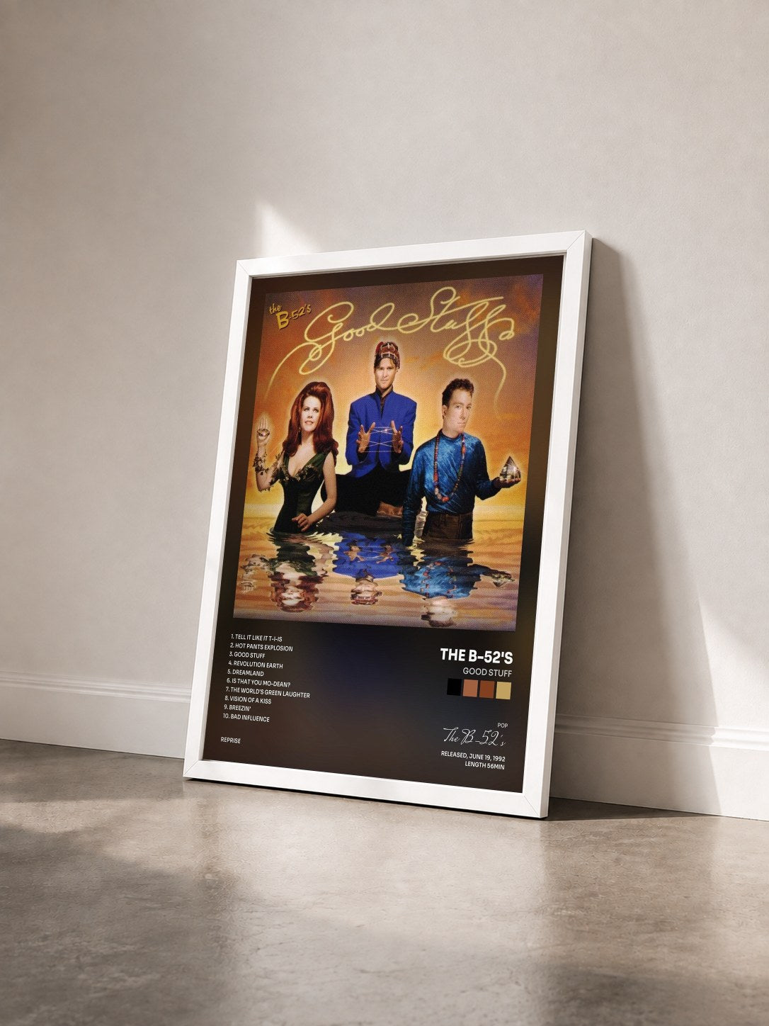#blanc Tableau de l'album Good Stuff de The B-52's vu de trois quarts, cadre blanc